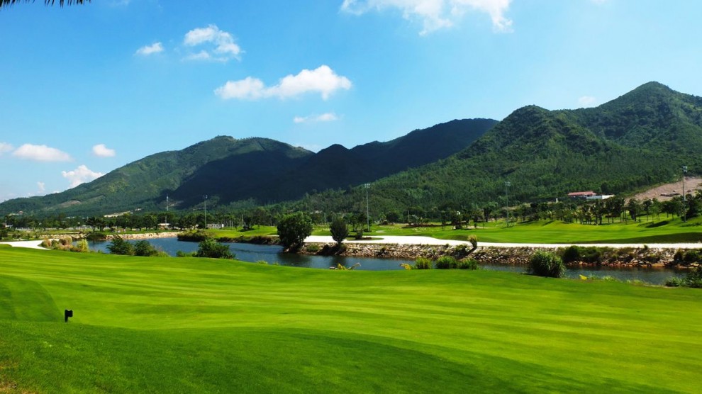 Diamond Bay Golf & Villas