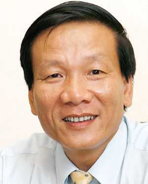 DR. NGUYEN ANH TUAN - Former Editor-in-chiefof VIR, chief organiser