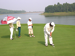 Golf-015-bf1f5e06b4f74a2d39ad6741ed095d2edcf60587