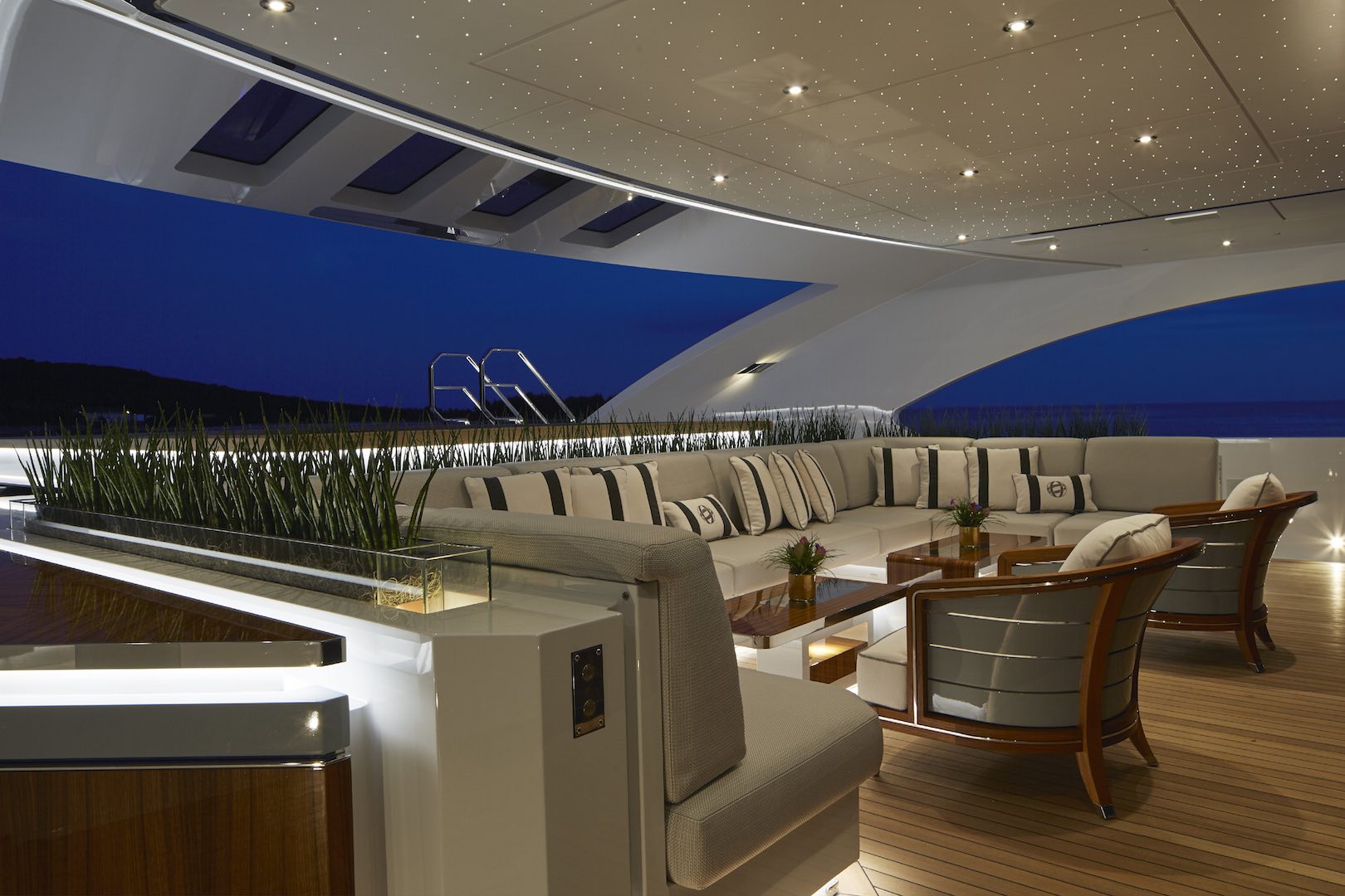 Inside Tiger Woods' $20m yacht