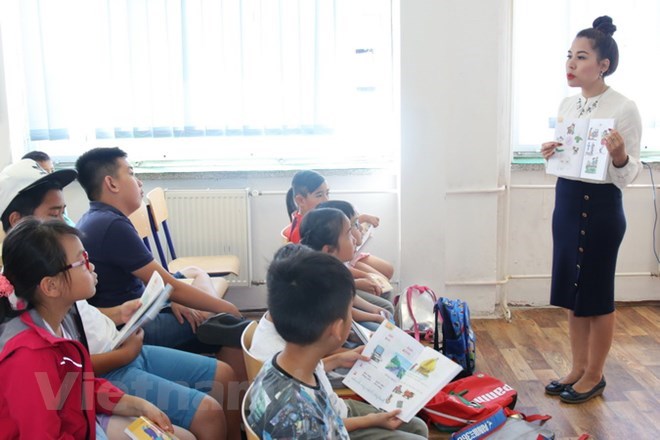 National conference on sustainable growth slated for July 5, Summer Vietnamese course opens in Prague, Young people join sea and island protection movements, Golf tournament of OVs in Czech attracts large number of players