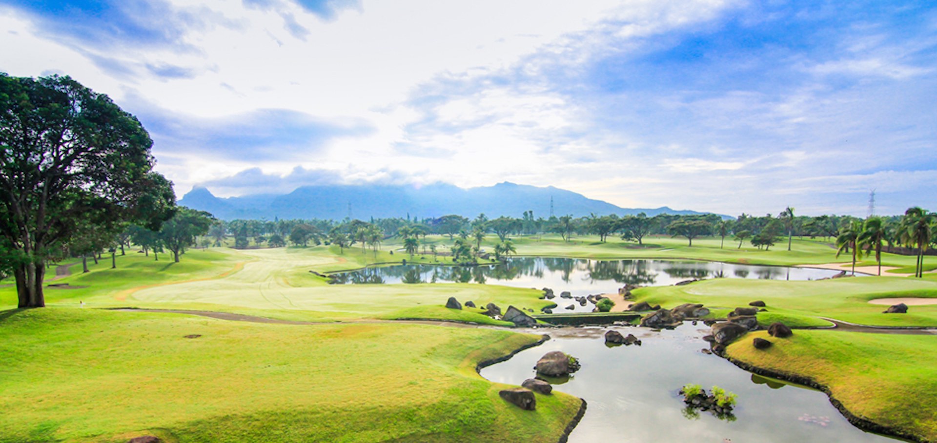  Golfing in the Philippines