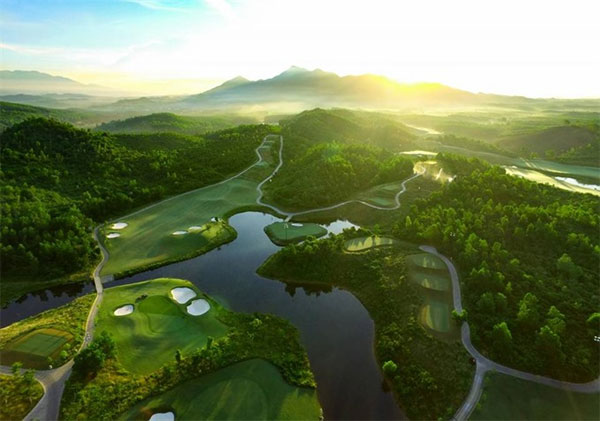 Viet Nam Golf Coast, amazing golf courses, Vietnam economy, Vietnamnet bridge, English news about Vietnam, Vietnam news, news about Vietnam, English news, Vietnamnet news, latest news on Vietnam, Vietnam